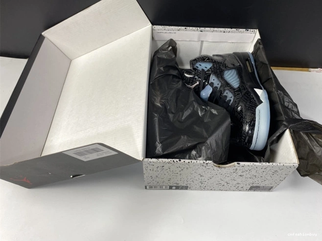 633068-010 Doernbecher AIR Retro 5 Jordan 0807